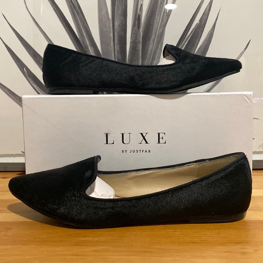 LUXE by JustFab Lawrence Flats